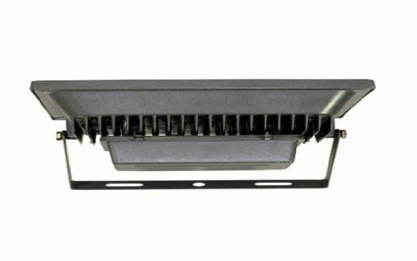 انواع پروژکتور های خورشیدی با توان های مختلف