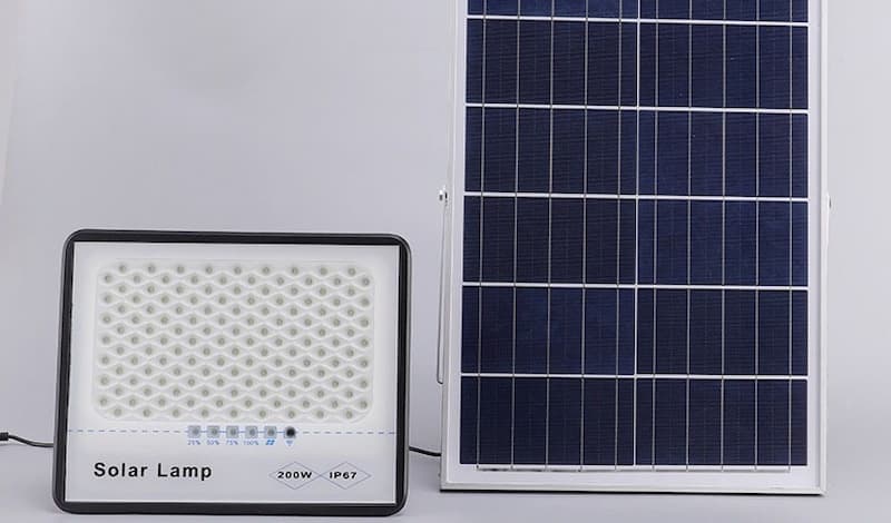 نورافکن خورشیدی