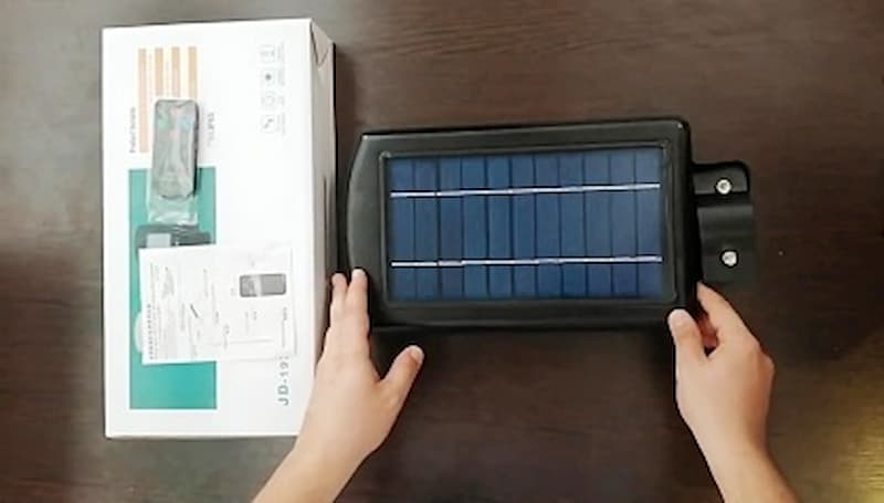 چراغ خورشیدی