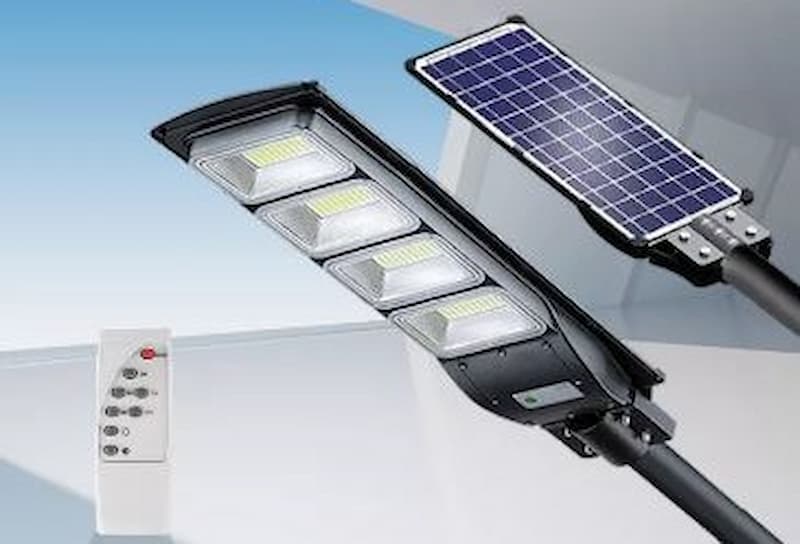 چراغ خورشیدی خیابانی