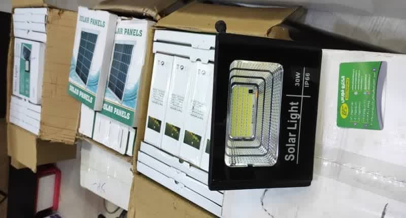 نورافکن خورشیدی