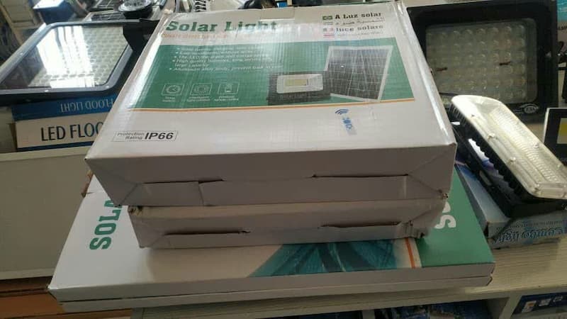 پروژکتور خورشیدی 200 وات