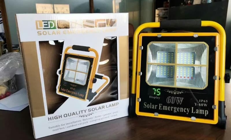 نورافکن خورشیدی