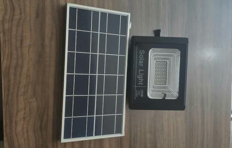 پروژکتور خورشیدی باغی