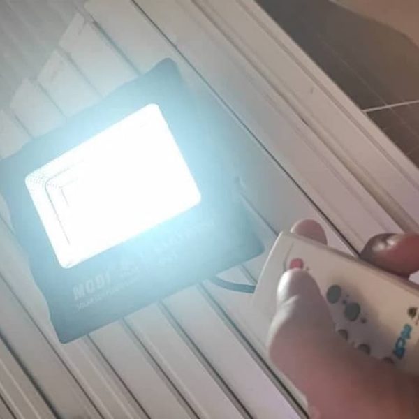 پروژکتور خورشیدی