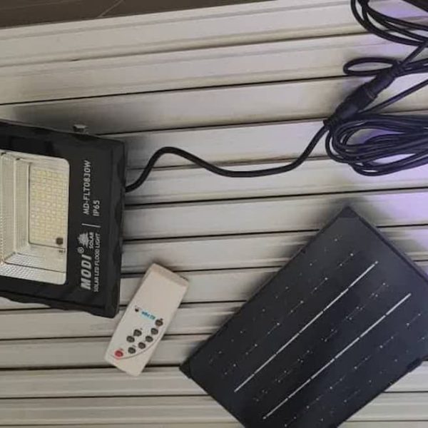 پروژکتور خورشیدی